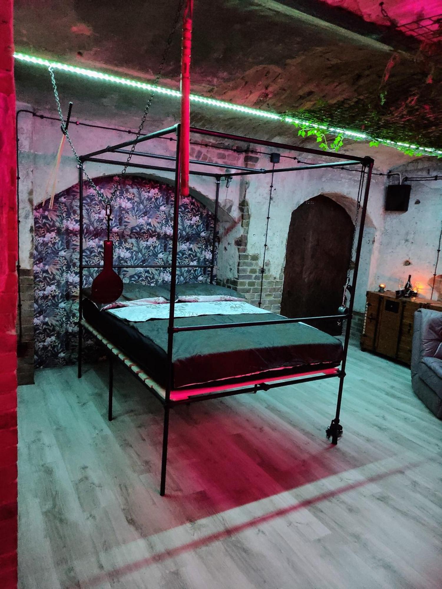 Useme Bdsm - Uwolnij Pragnienia Poznan