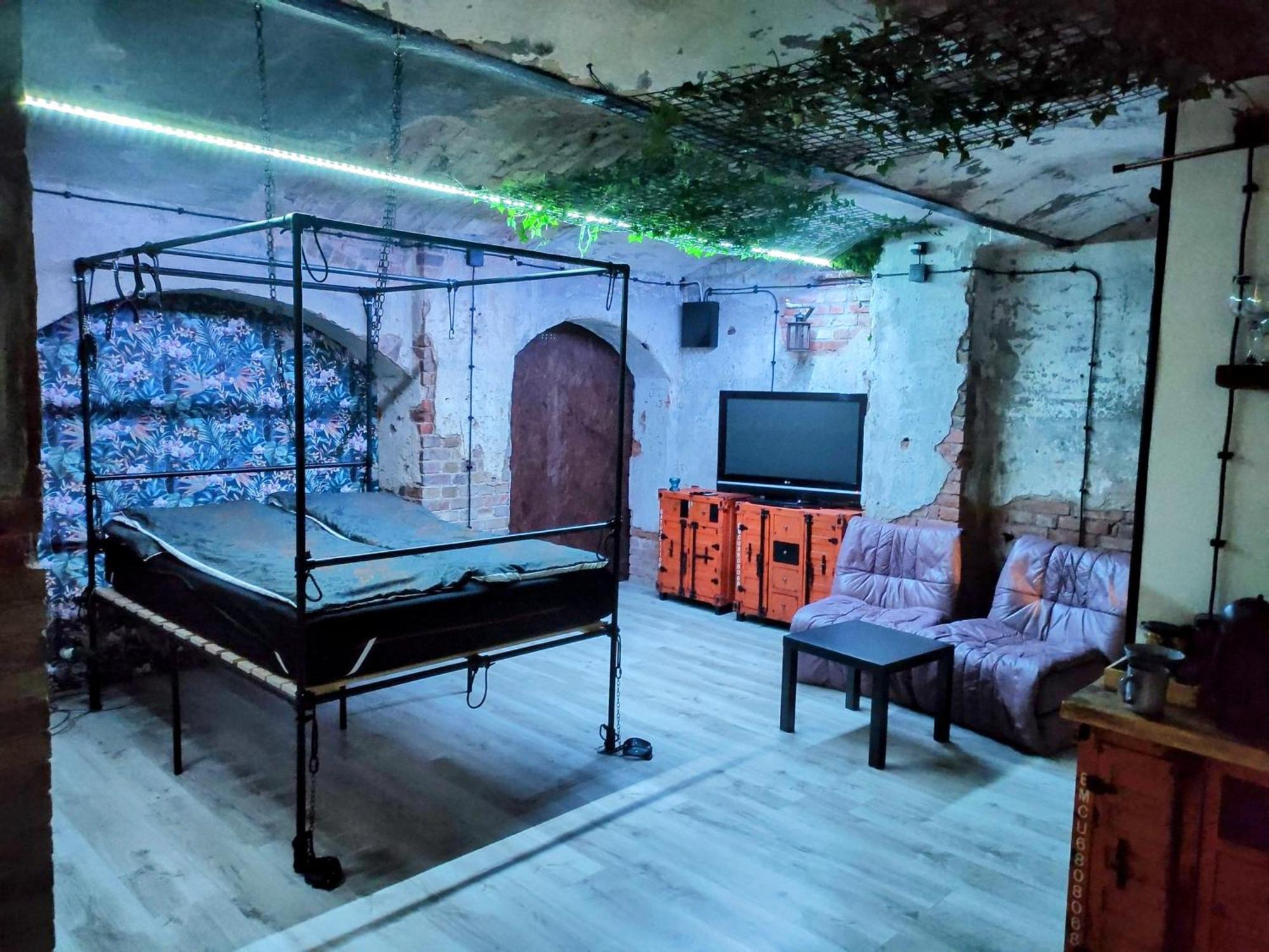 Apartment Useme Bdsm - Uwolnij Pragnienia Posen